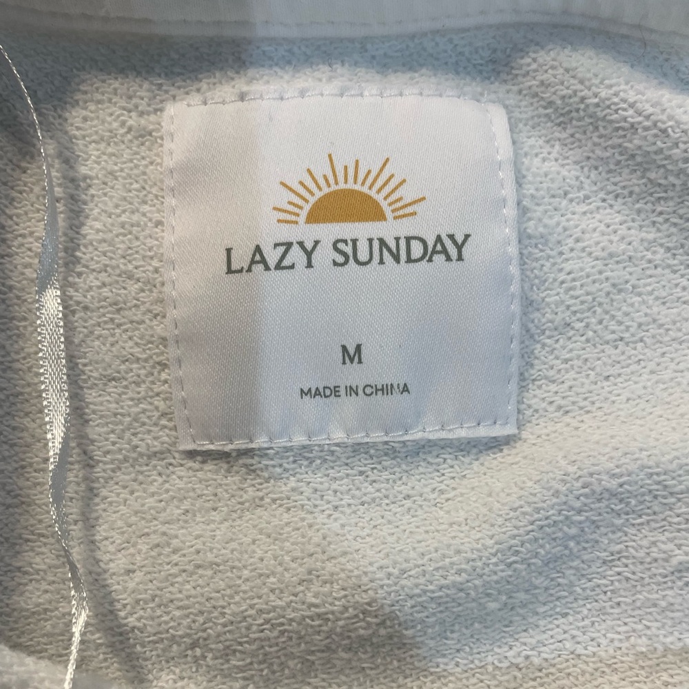 Lazy Sunday cropped cotton  California Ocean Side
Club Sweatshirt in white - Med - Picture 3 of 4